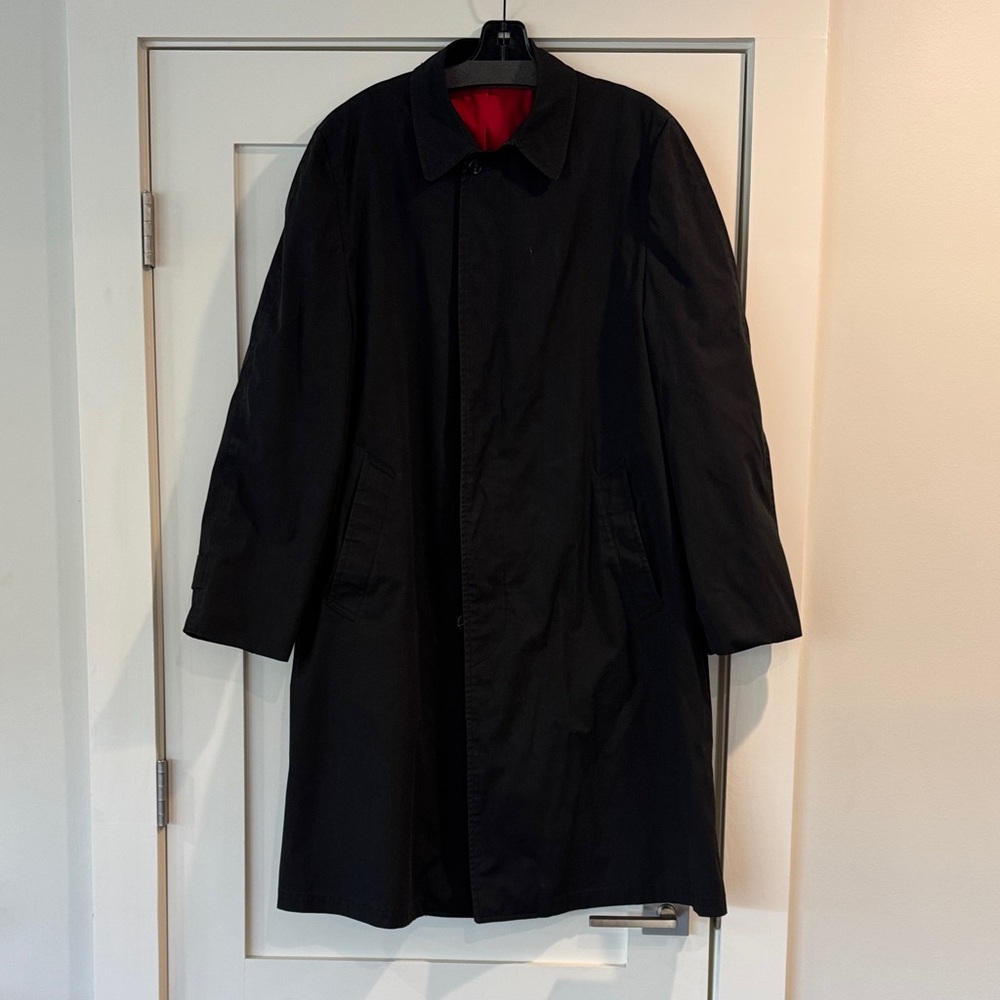 Vintage London Fog Black Trench Coat tag says has rain repellancy